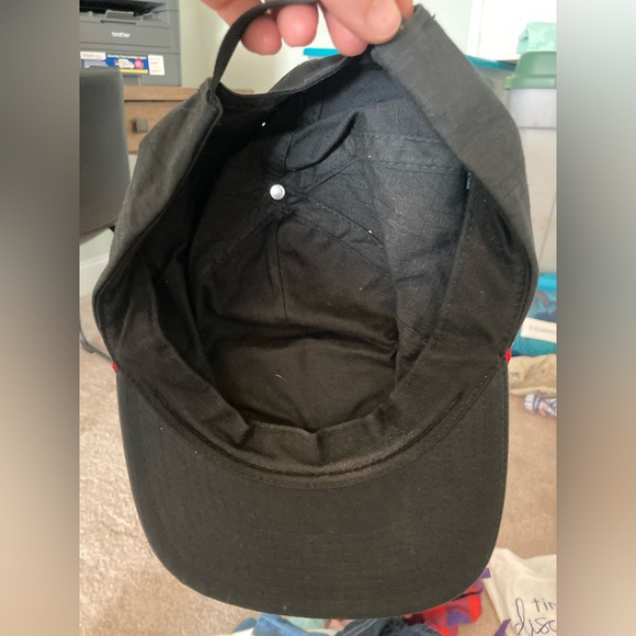 Hand Up Gloves Rope Hat - Picture 3 of 3